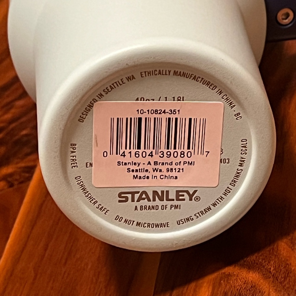 Limited edition 40 oz stanley cup watercolor blue, NEW - Picture 5 of 9